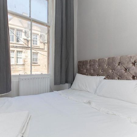 Bright & Homely City Centre Apartment Near Holyrood Edinburgh Bagian luar foto