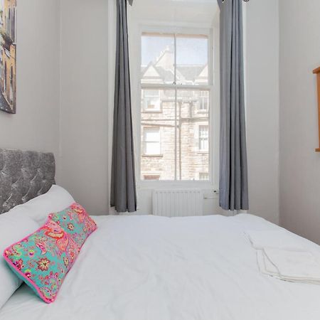 Bright & Homely City Centre Apartment Near Holyrood Edinburgh Bagian luar foto