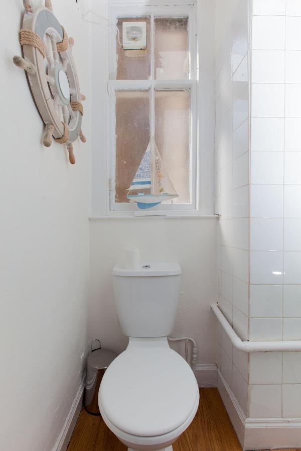 Bright & Homely City Centre Apartment Near Holyrood Edinburgh Bagian luar foto
